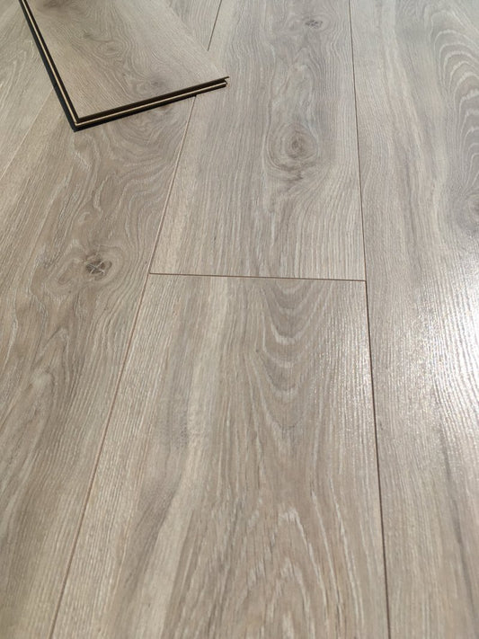 Plovoucí podlaha Swiss Krono Modern Design - Dub Hydra 3509